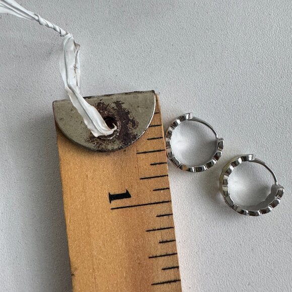 Sterling Silver 925 Hoop Earrings with Yellow Enamel Hearts – Colorful Jewelry - Picture 8 of 9